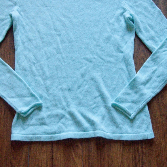 Old Navy Minty Sky Blue Sweater Size XS - Picture 2 of 7